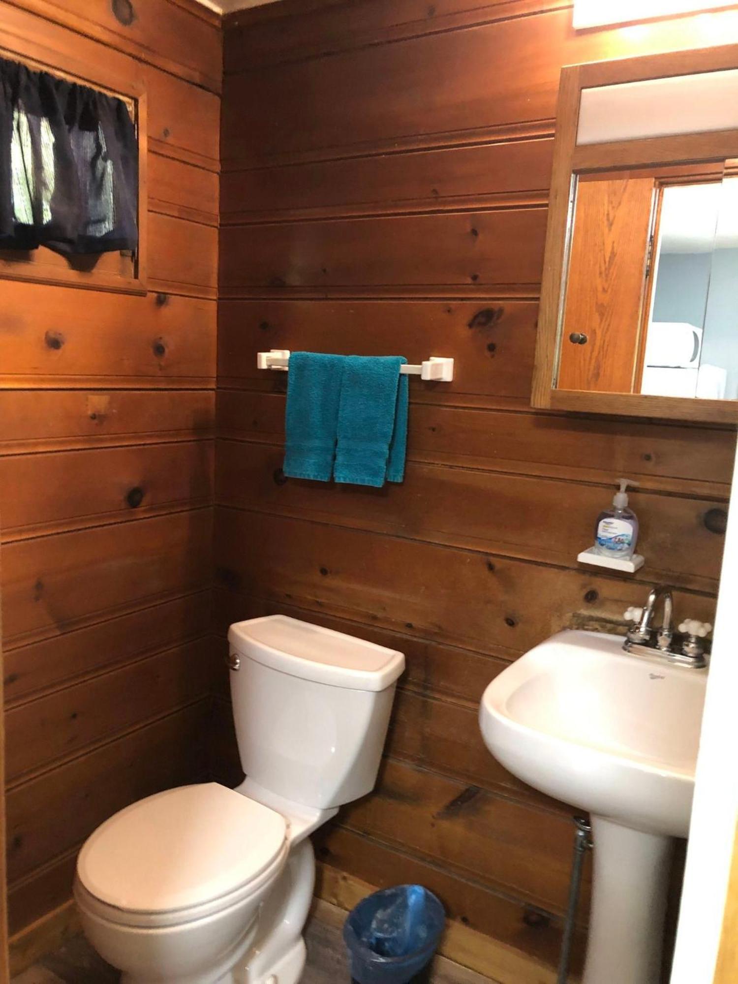 Steffen's Cedar Lodge Washington