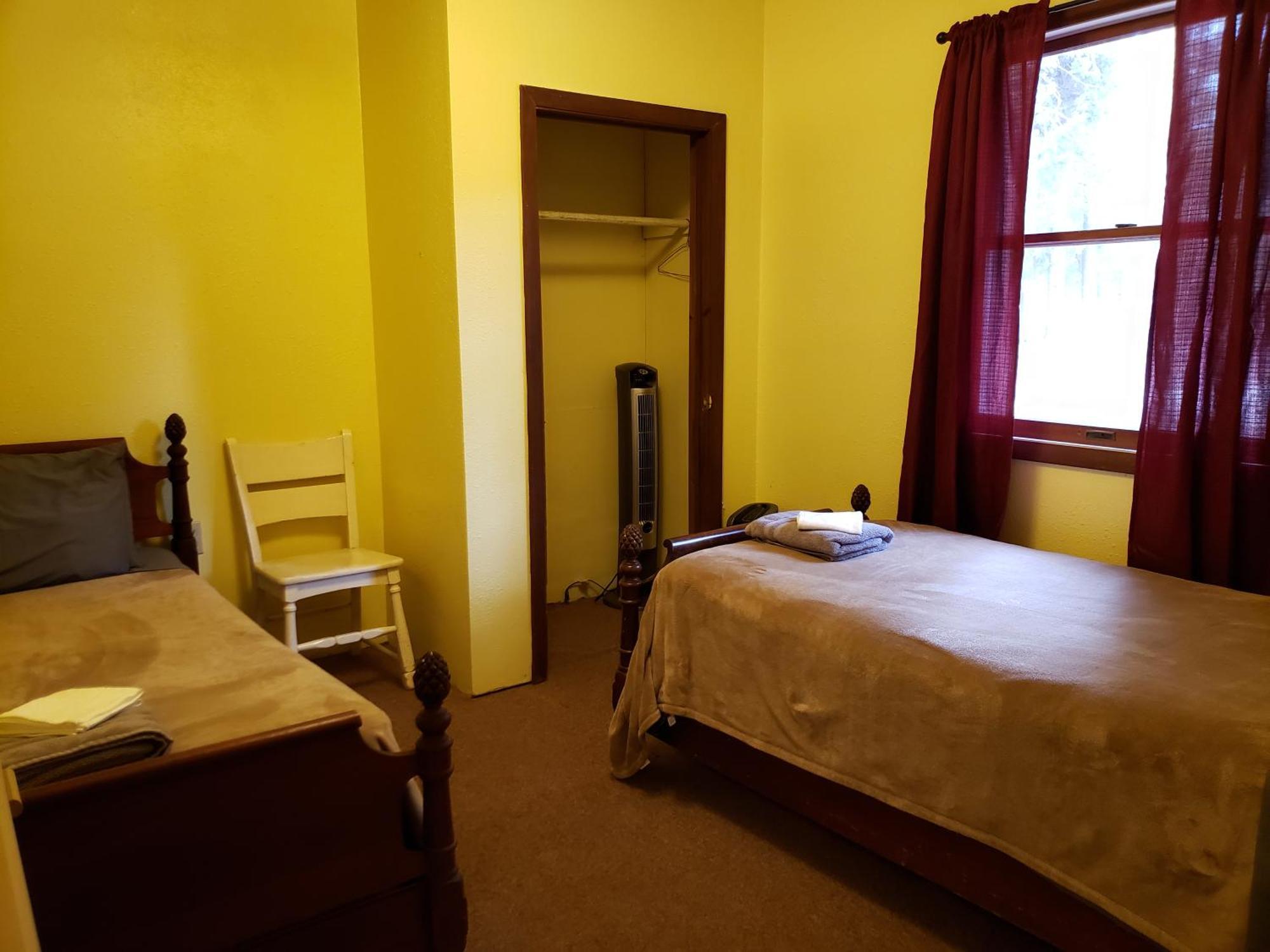Steffen's Cedar Lodge *